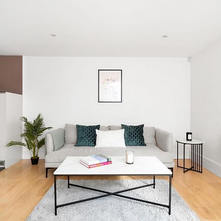 King'S Cross - 2Br With Terrace - Cityapartmentstay Londra Dış mekan fotoğraf