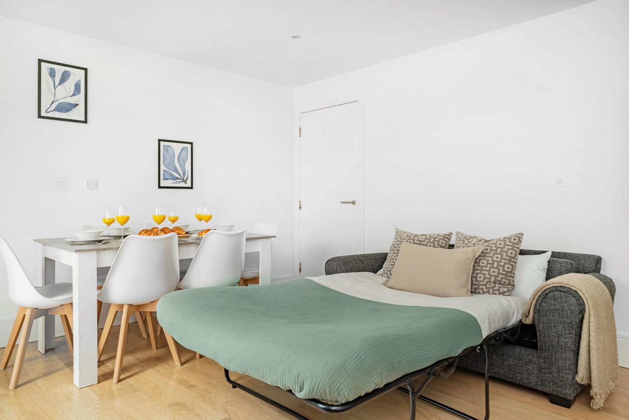 King'S Cross - 2Br With Terrace - Cityapartmentstay Londra Dış mekan fotoğraf