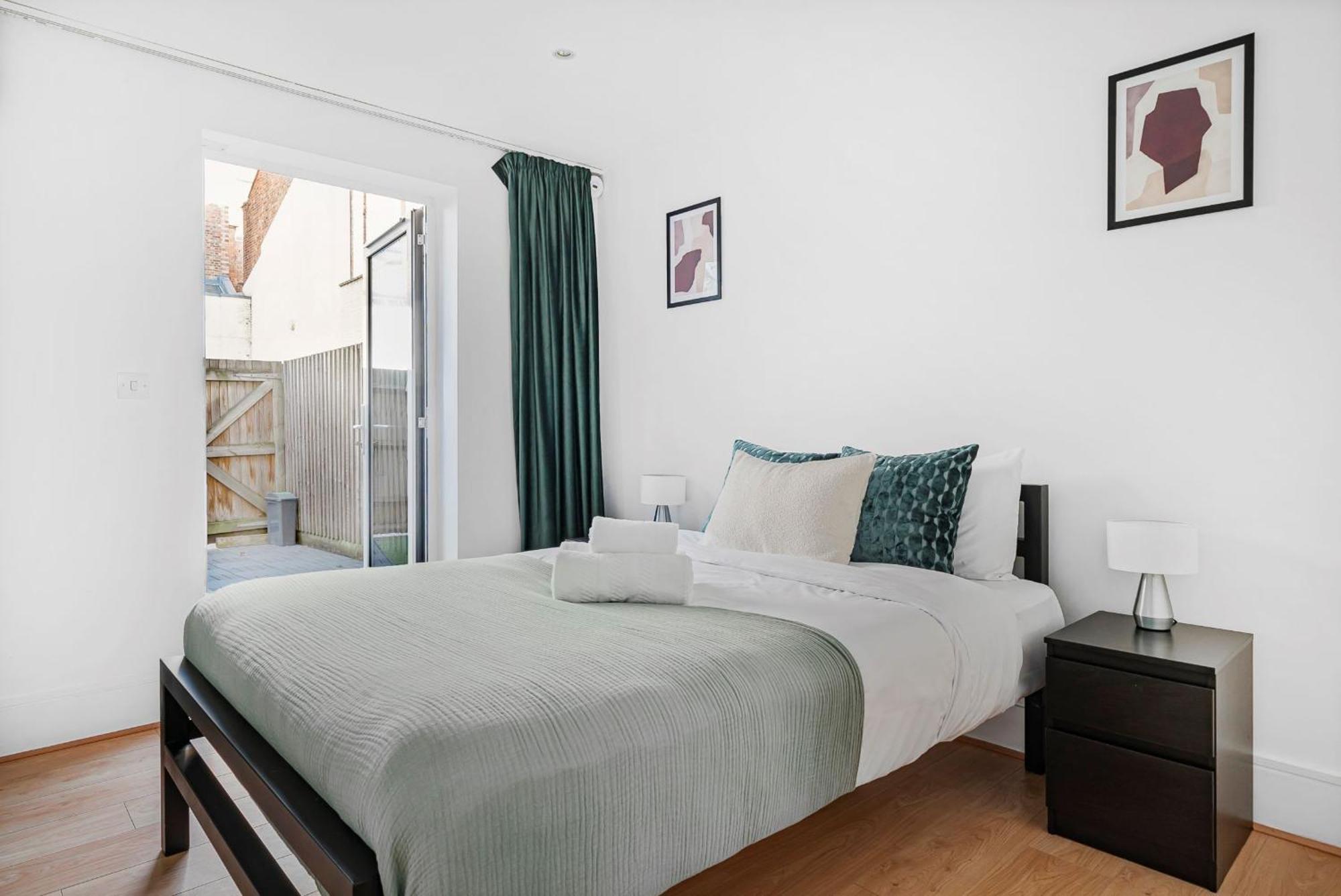 King'S Cross - 2Br With Terrace - Cityapartmentstay Londra Dış mekan fotoğraf