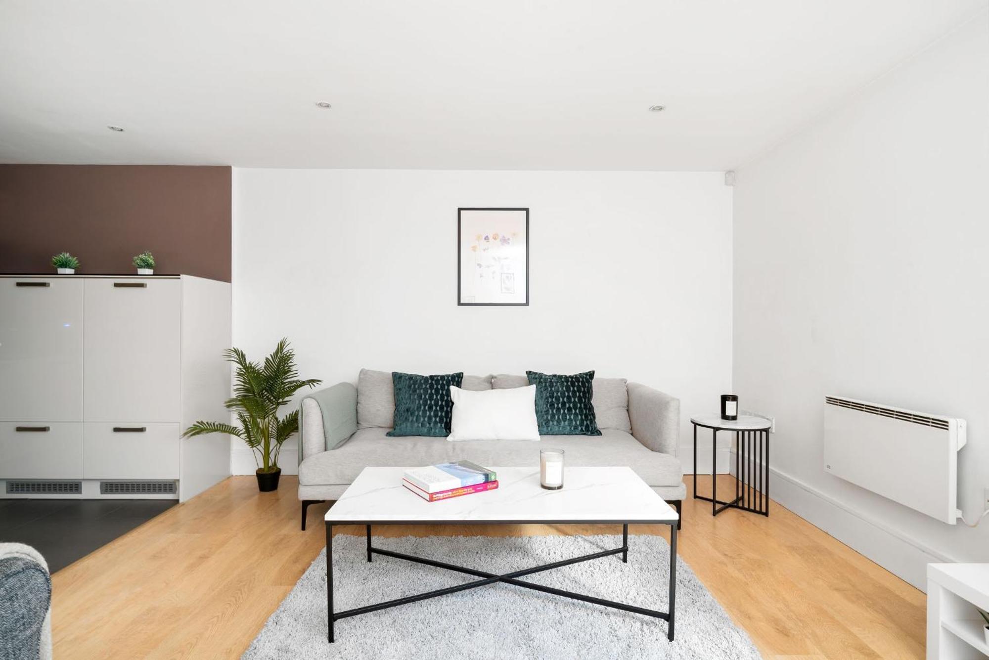 King'S Cross - 2Br With Terrace - Cityapartmentstay Londra Dış mekan fotoğraf